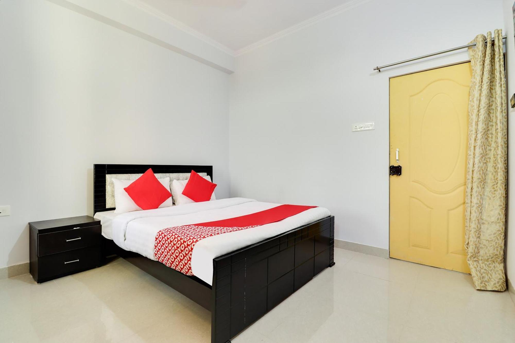 Hotel O Vgs Chinhat Экстерьер фото