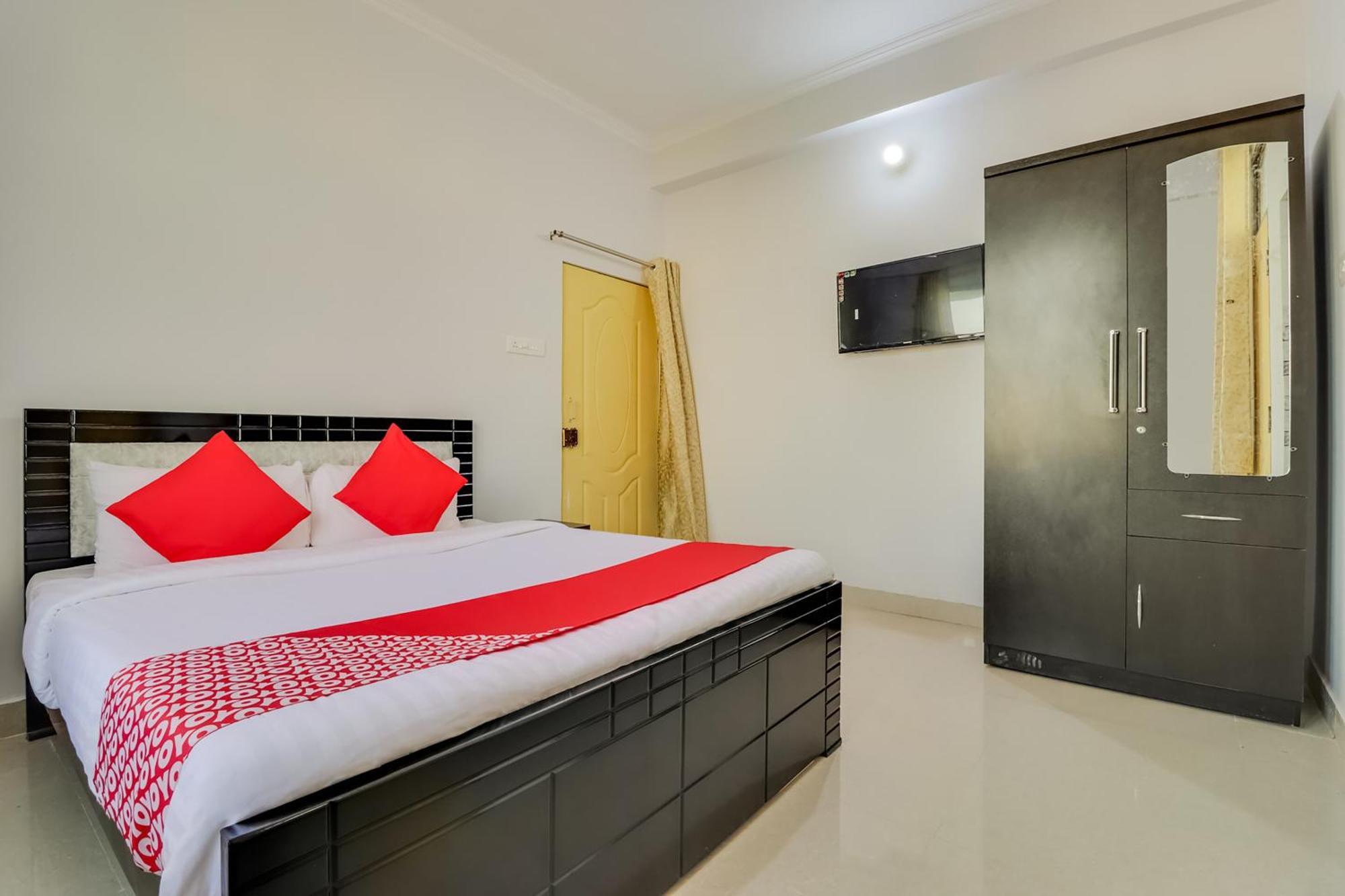 Hotel O Vgs Chinhat Экстерьер фото